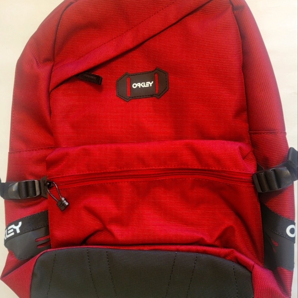 OAKLEY red backpack 50$